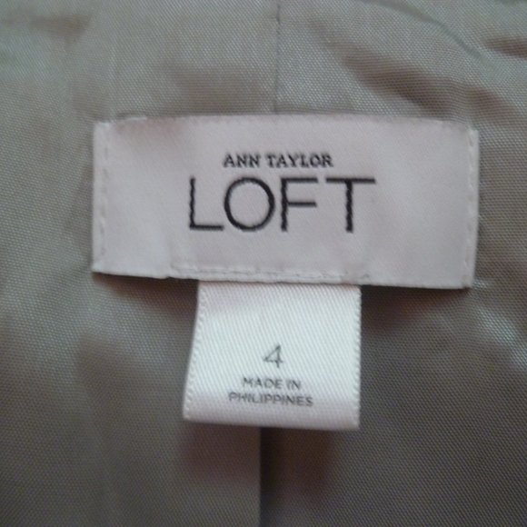 Ann Taylor Loft blazer - Picture 3 of 6